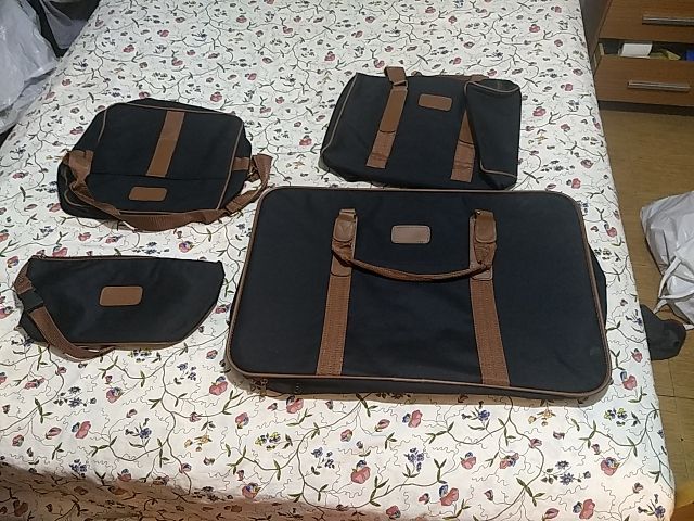 Juego de Bolsos de Viaje nuevo