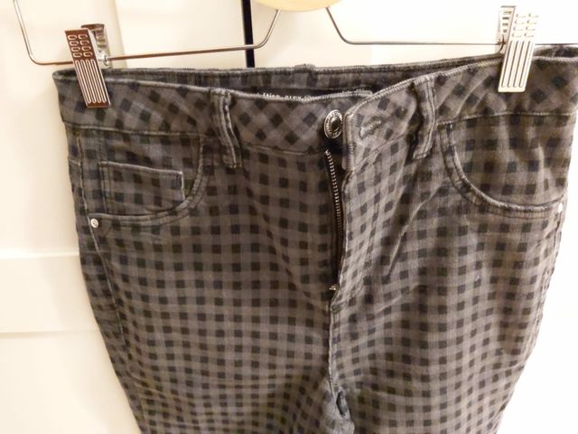 pantalon cuadros gris y negro