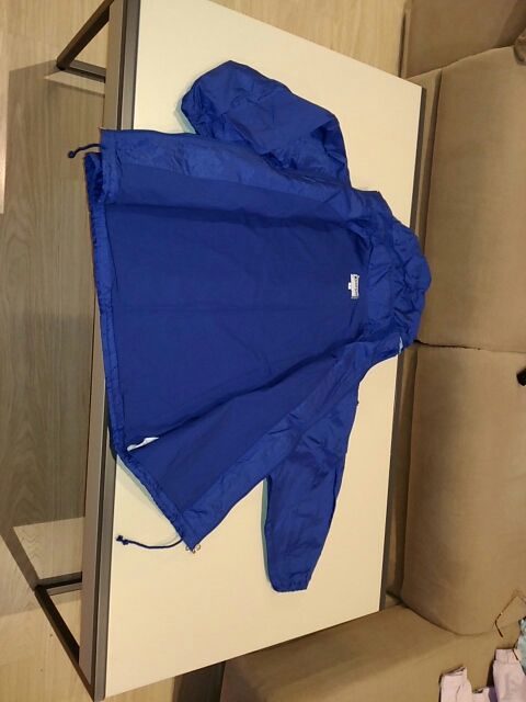 Impermeable azul con forro de algodón