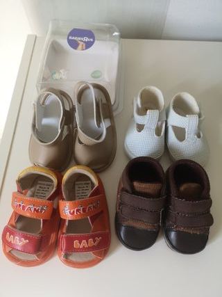 Zapatos bebé número 16\\/17 de segunda mano por 15 EUR en Utrera en WALLAPOP