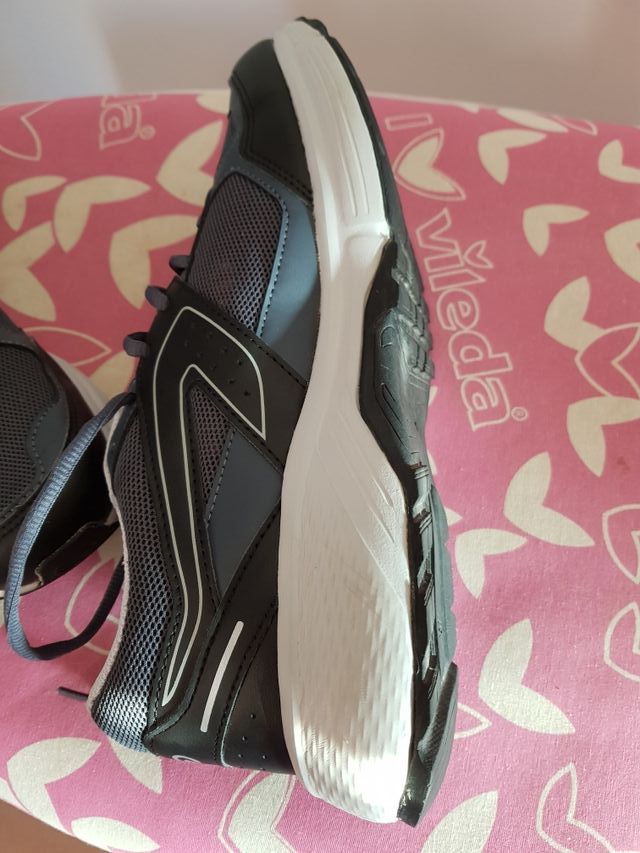 deportivas casi nuevas n'43