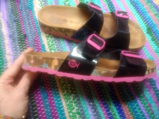 sandalias bio bio nuevas de charol negro