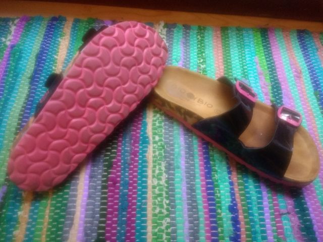 sandalias bio bio nuevas de charol negro