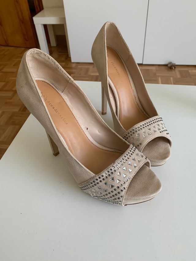 Zapatos de tacón Stradivarius 