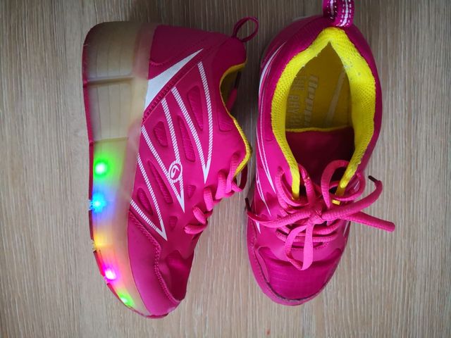 Deportivas de niña con luces