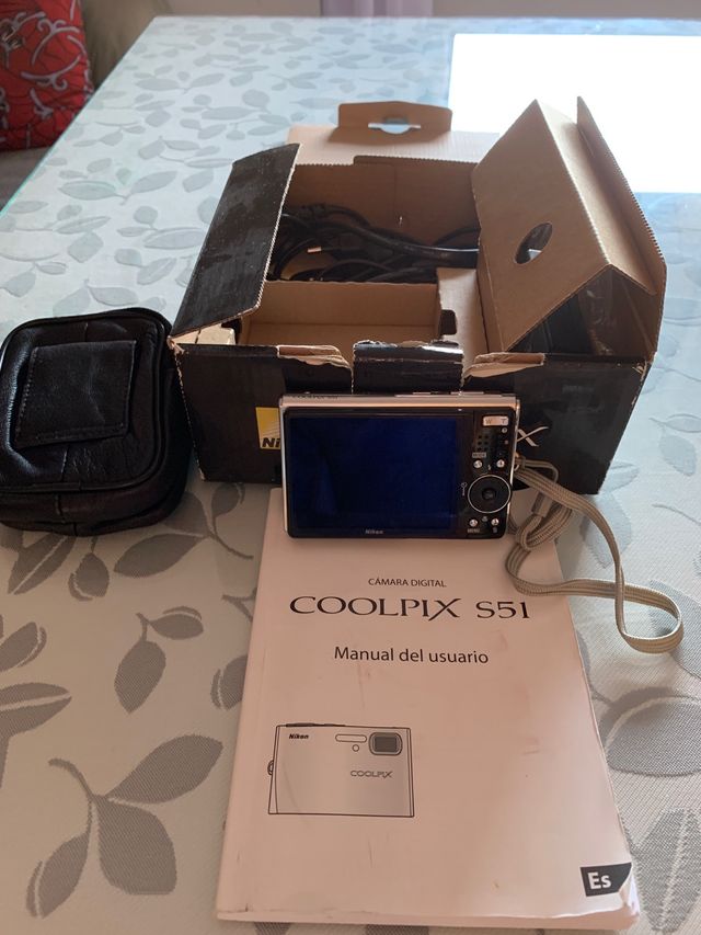 Cámara nikon semi nueva poco uso entrego sevilla