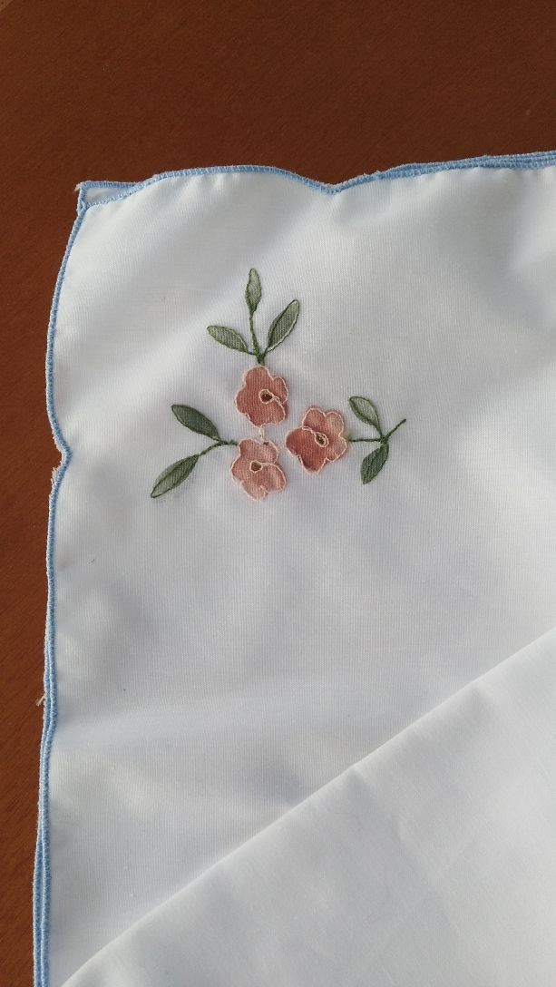 pañuelos a estrenar bordados