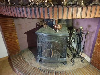 Chimenea de hierro fundido de segunda mano en la provincia de Madrid en