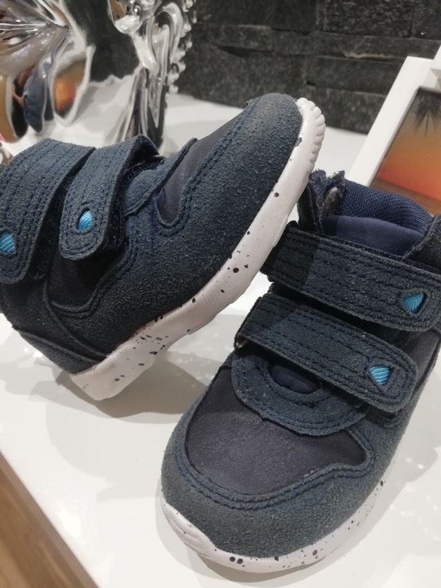 zapatillas azules talla 21 o 22