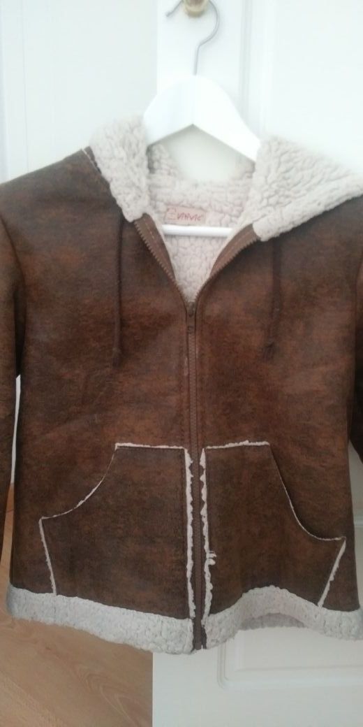 Chaqueta talla 12. Bien cuidada. Niño o niña.