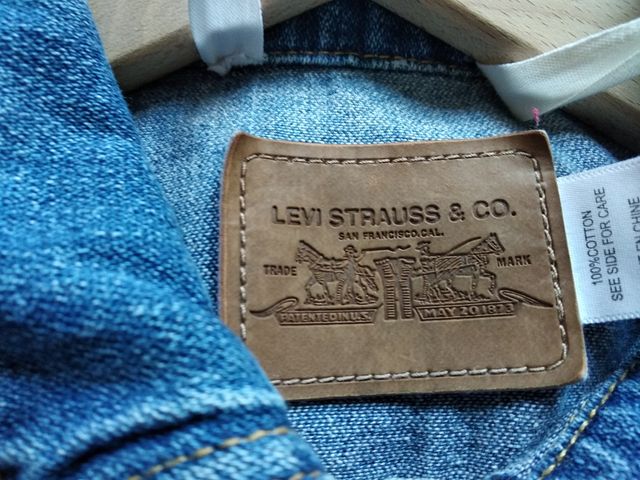 l Levi's