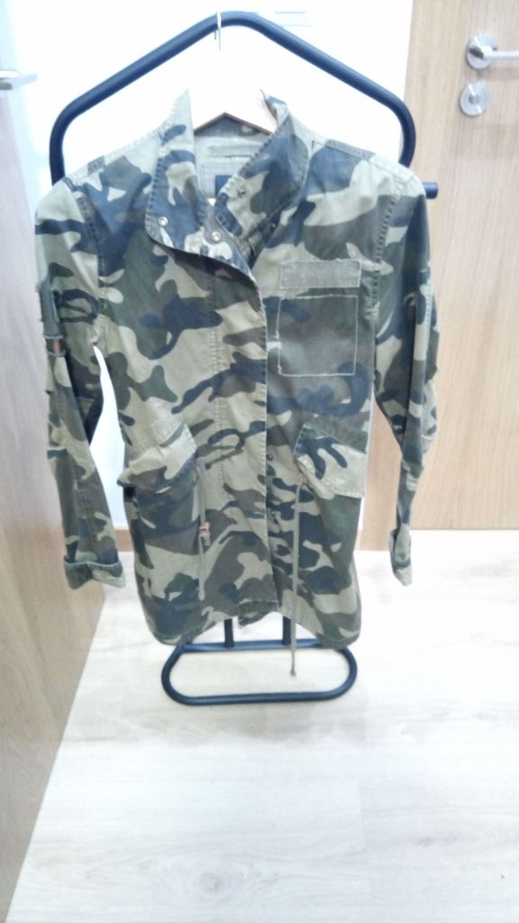 cazadora camuflaje mujer