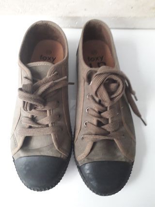Zapatillas verde militar Foxy up. Talla 37 de segunda mano por 6 EUR en  Sant Joan d\\'Alacant en WALLAPOP