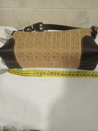 Bolso marca RR de segunda mano por 8 EUR en Beriáin en WALLAPOP