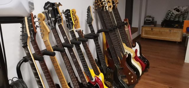 Escuela de música, clases de píano, guitarra y más