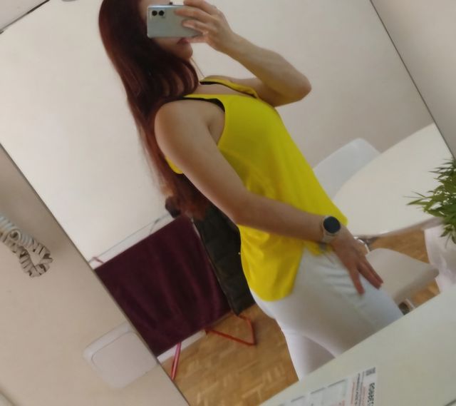 blusa amarilla de Topshop