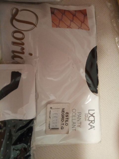 4 pares de medias panty de fantasía