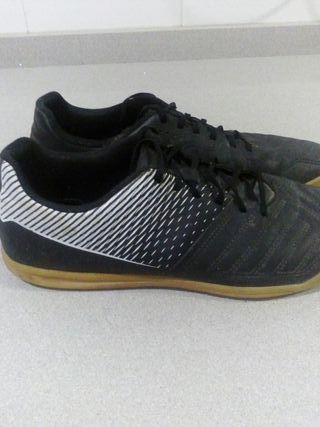 zapatillas de futbol sala kipsta