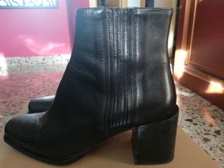 REBAJAS!! Botines piel Gloria Ortiz 38 de segunda mano por 25 EUR en  Zaragoza en WALLAPOP