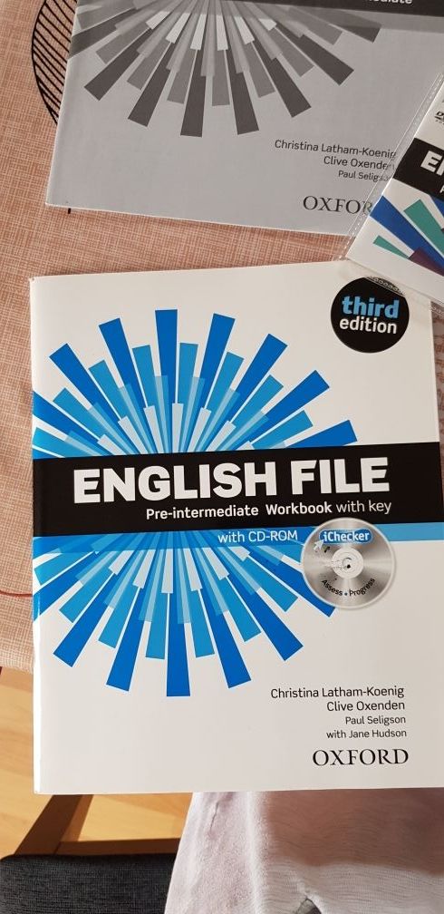 English File Pre-intermediate
