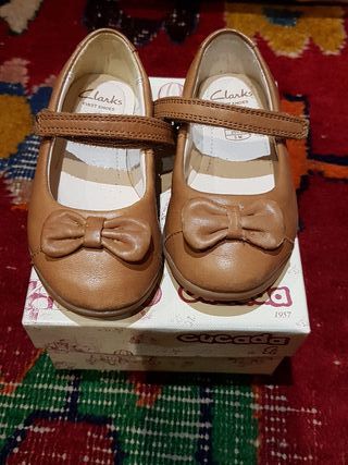 zapatos clarks niña