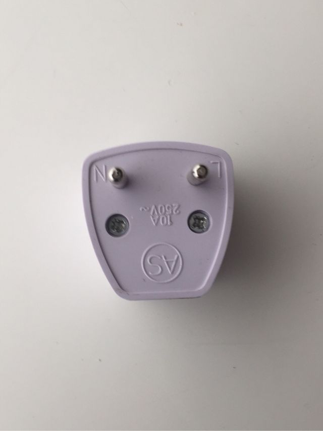 Adaptador enchufe viaje