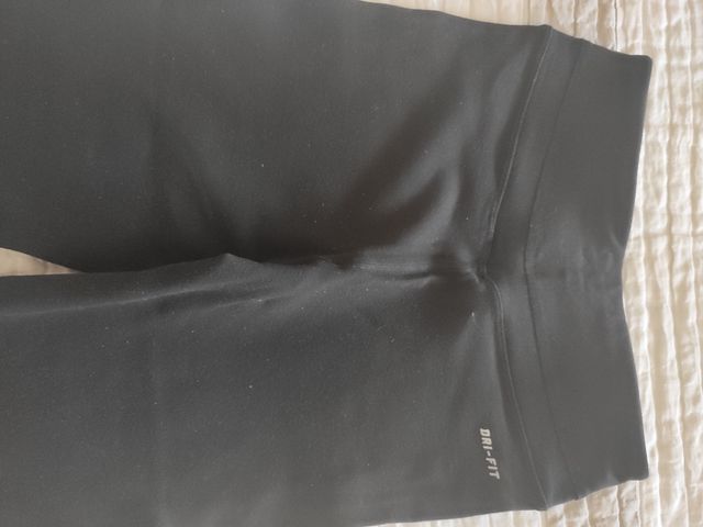 pantalón Nike usado