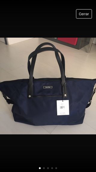 Bolsa de viaje Calvin klein de segunda mano por 59 EUR en Poligono  Industrial Alcobendas en WALLAPOP