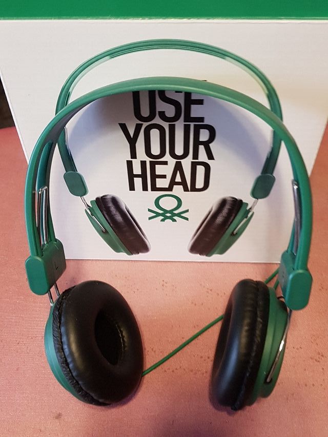 Artesano Dispersión Incidente, evento Auriculares benetton verdes de segunda mano por 5 € en Quart de Poblet en WALLAPOP Artesano Dispersión Incidente, evento Auriculares benetton verdes de segunda mano por 5 € en Quart de Poblet en WALLAPOP