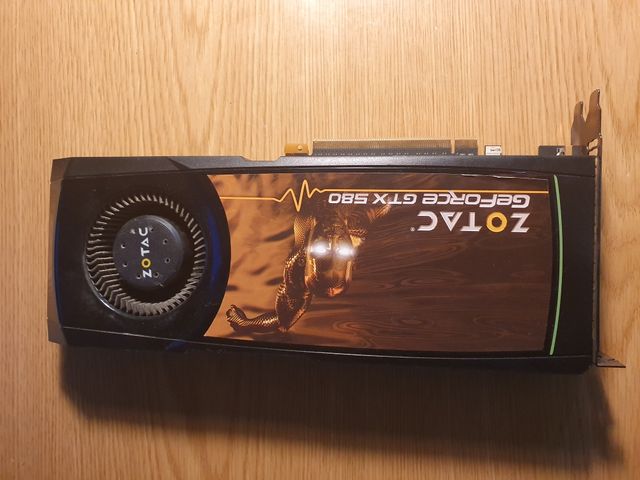GeForce gtx 580 Zotac 1536M DDR5