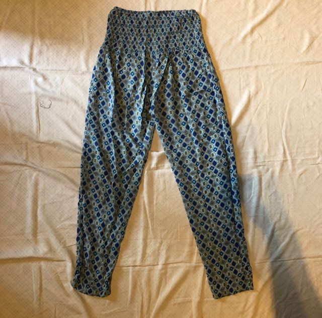 Pantalone da donna azzurro con fantasie PDL1.28