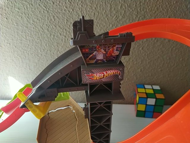 holy wheels dinosaurio lanzamientos