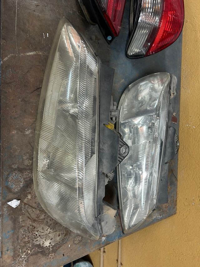 pilotos traseros y faros delanteros peugeot 406