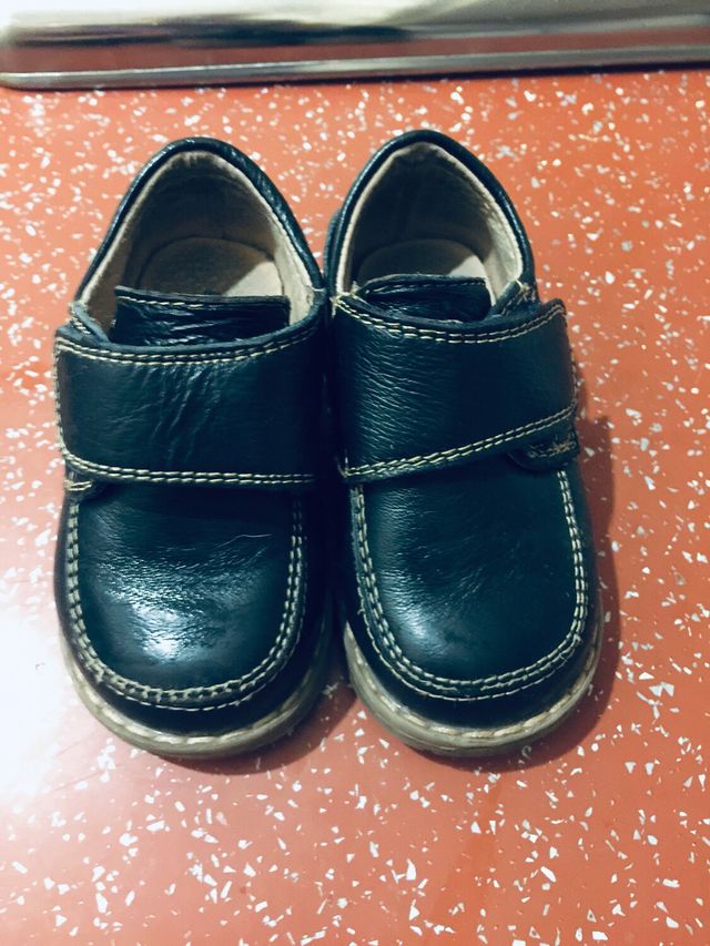 Zapatos marino talla 20
