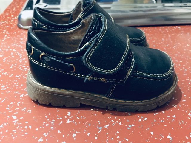 Zapatos marino talla 20