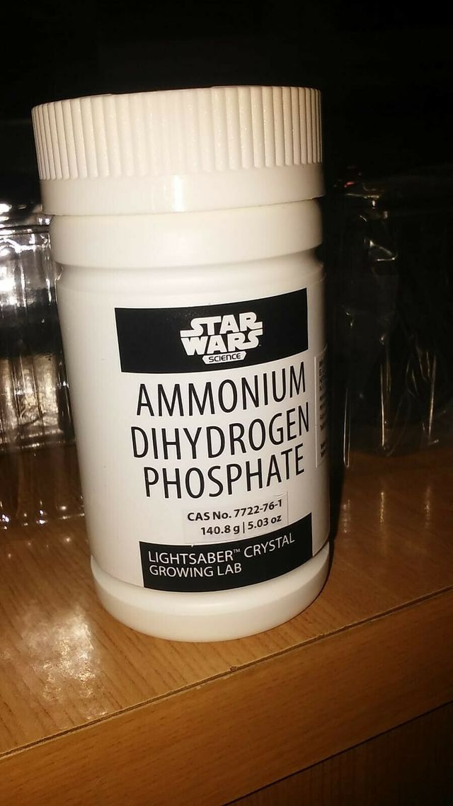Star Wars Science crea tu cristal de sable de luz