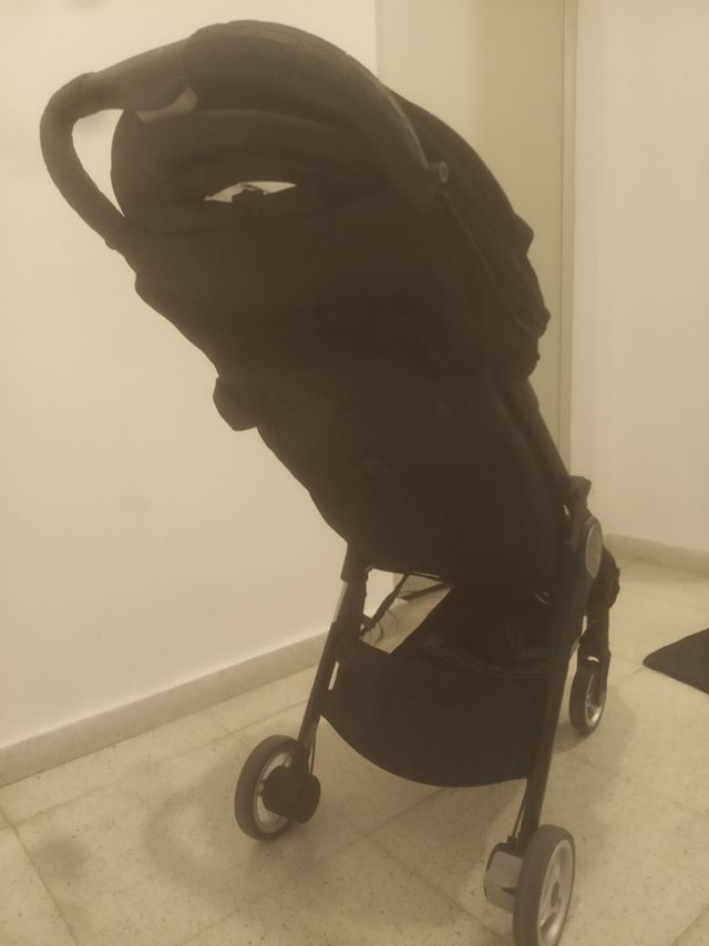Baby jogger nueva prácticamente