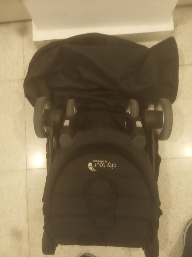 Baby jogger nueva prácticamente