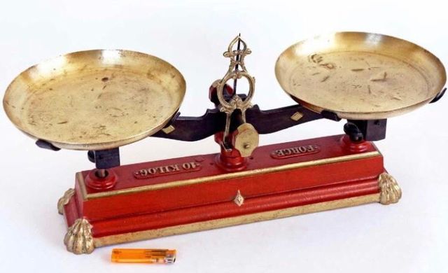 ANTIGUA BALANZA FRANCESA  FIN S. XIX