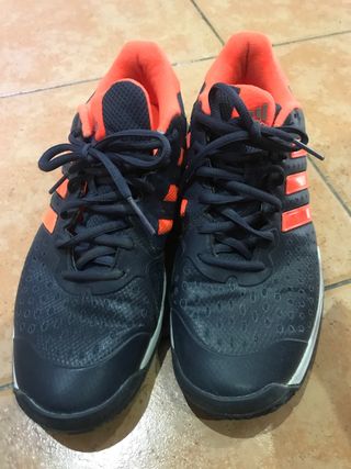 Zapatillas adidas de segunda mano en Mataró en WALLAPOP Zapatillas adidas de segunda mano en Mataró en WALLAPOP
