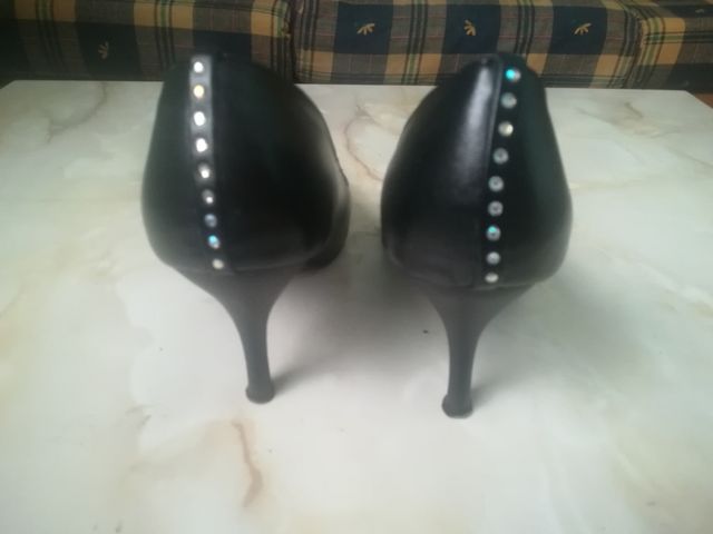 Zapatos de tacón negros