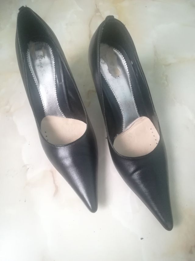 Zapatos de tacón negros