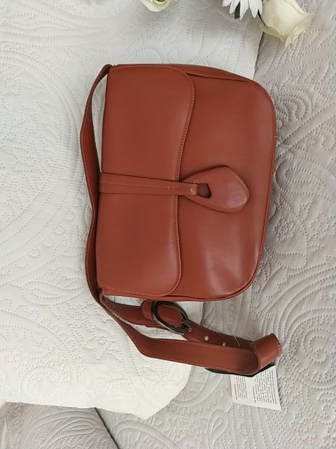 Bolso nuevo de piel autentica en color cuero