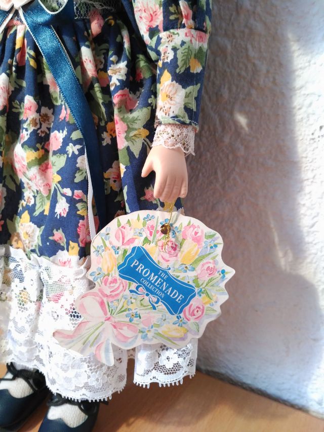 Muñeca de porcelana Elizabeth