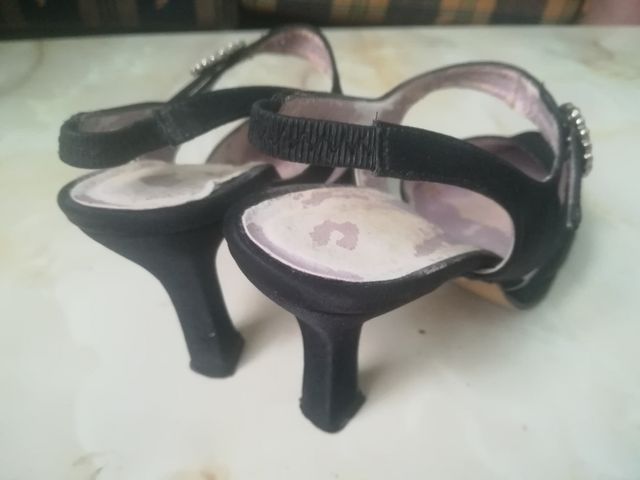 Zapatos de tacón negros