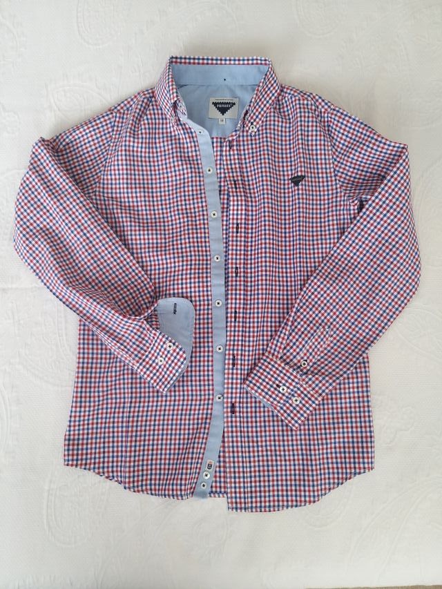 Camisa PRIVATA talla 16, como nueva. 