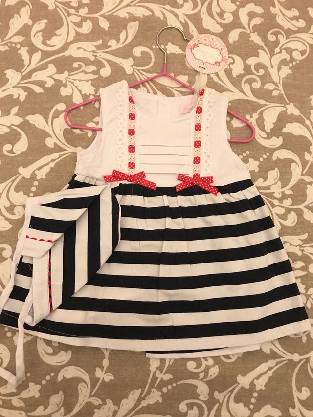 Vestido bebé talla 9-12 meses nuevo a estrenar