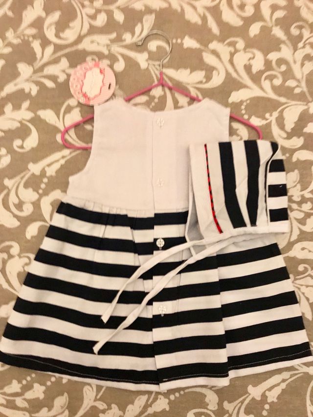 Vestido bebé talla 9-12 meses nuevo a estrenar