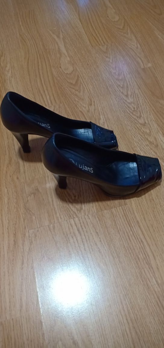 zapatos de vestir,una puesta