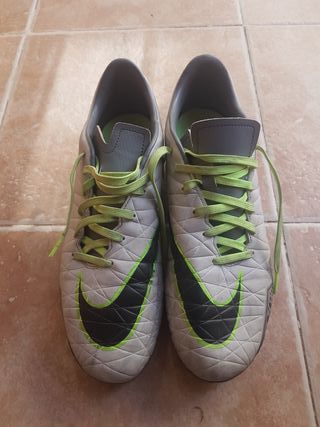 botas de futbol 11